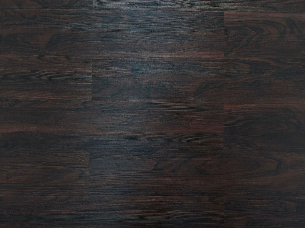 LVT-lattia Tummanruskea Puu 6×36