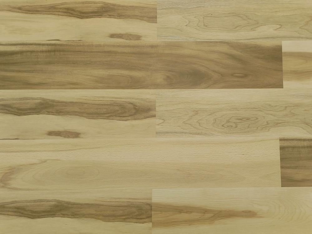 SPC-lattia Vaalea beige puusyvyys 7,25×48